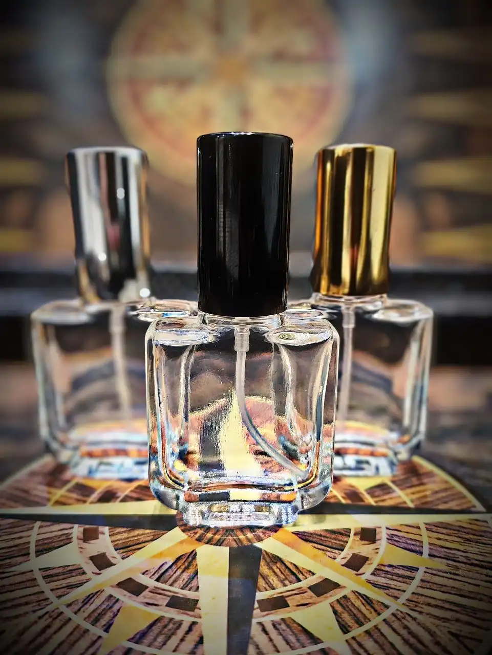 شیشه عطر کتابی پیچی 10 میل 1 شیشه کتابی پیچی 10 میل - عطر قیصری